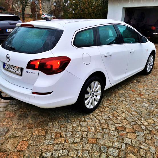 Samochód osobowy Opel Astra 1.7 CDTI DPF Sports Tourer