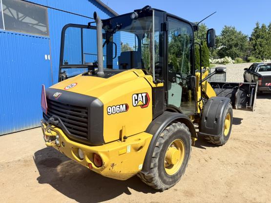 Ładowarka kołowa Cat 906M (3)
