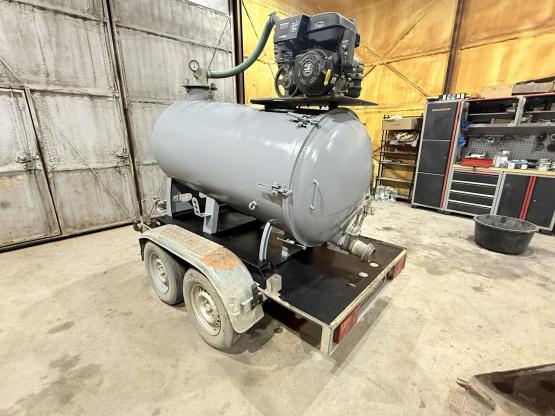  Przyczepa cysterna do bentonitu , koparka próżniowa (10)