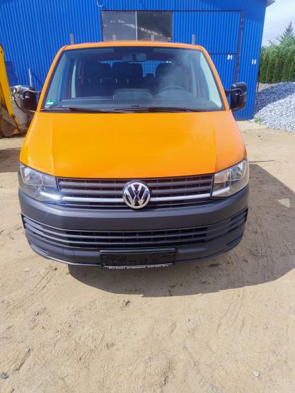  Samochód ciężarowy VW Transporter T6 2016 rok (10)