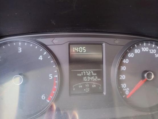  Samochód ciężarowy VW Transporter T6 2016 rok (18)