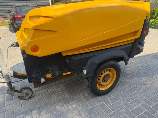 Mobilna sprężarka powietrza Atlas Copco Xas 67 DD (5)
