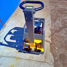  Zagęszczarka gruntu NTC rewersyjna VDR32 HONDA 32kN 210kg